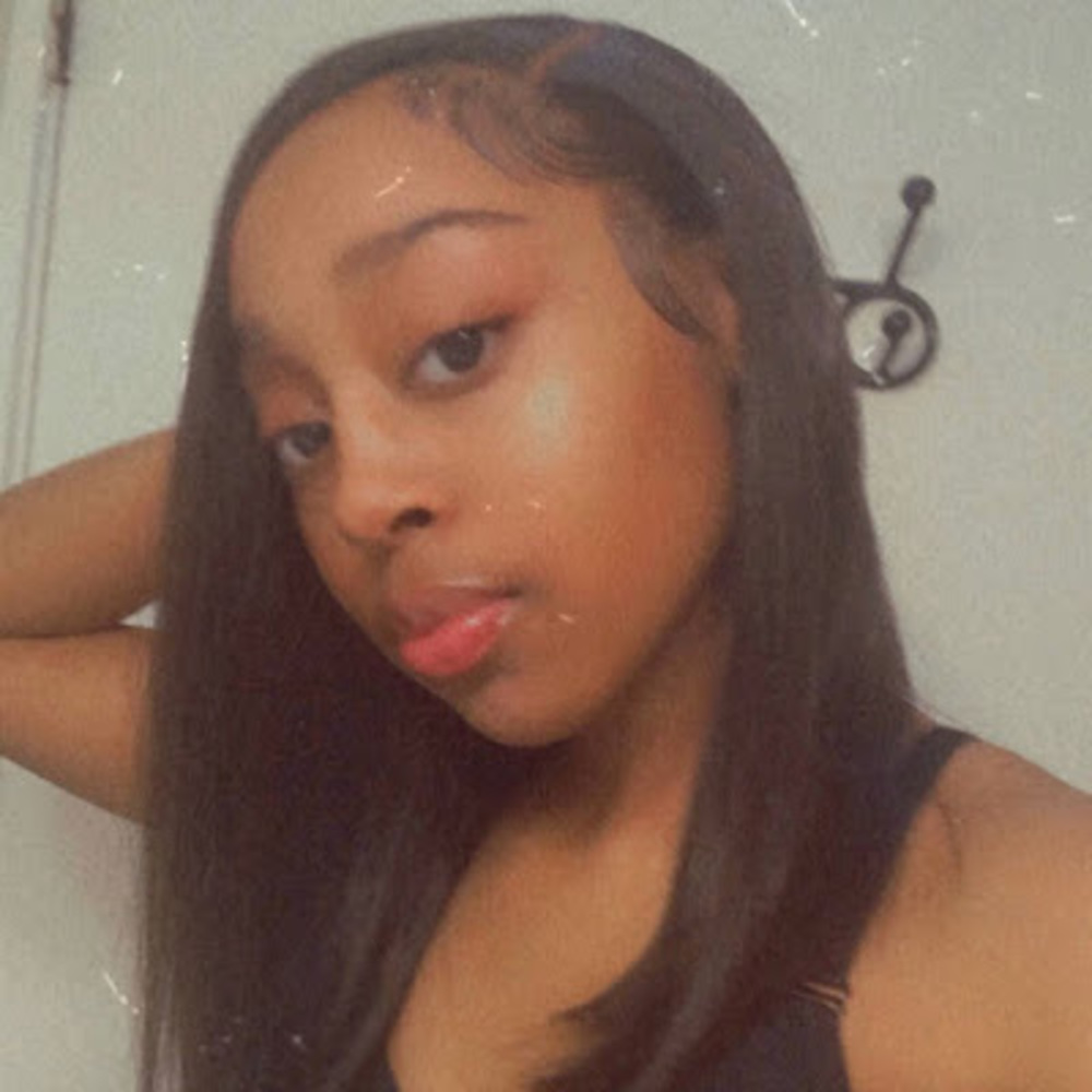 Meet your Posher, Niya